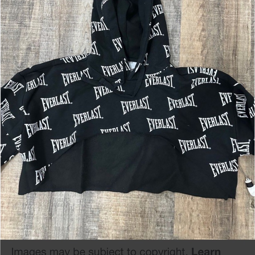 Women’s crop top hoodie